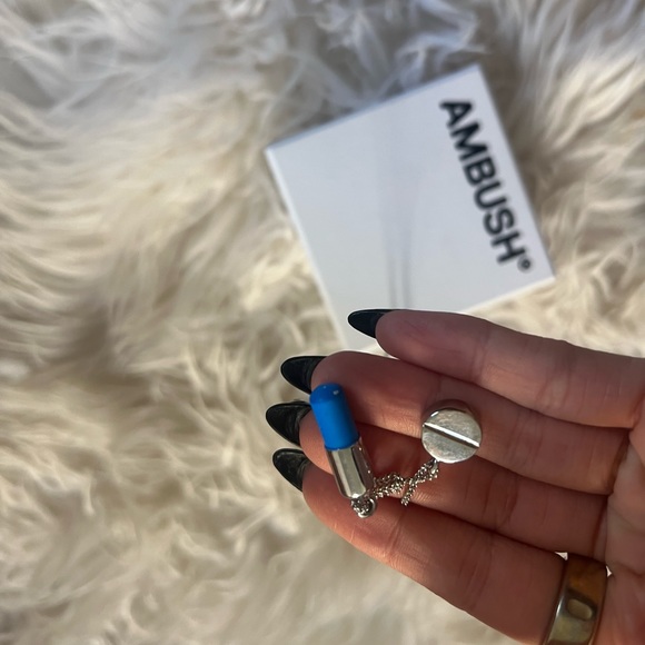 AMBUSH PILL NECKLACE SILVER BLUE NEW - Picture 3 of 4